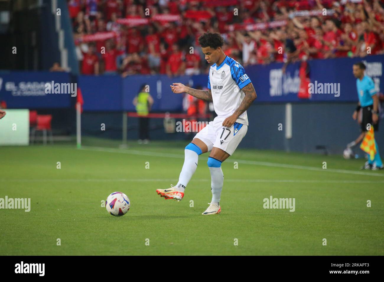 Pamplona, Spain, 24th August, 2023: Club Brugge's player Tajon Buchanan (17) passes the ball during the first leg match of the UEFA Europa Conference League 2023-24 Preliminary Round between CA Osasuna and Club Brugge in the El Sadar Stadium, in Pamplona, on August 24, 2023. Credit: Alberto Brevers / Alamy Live News. Stock Photo