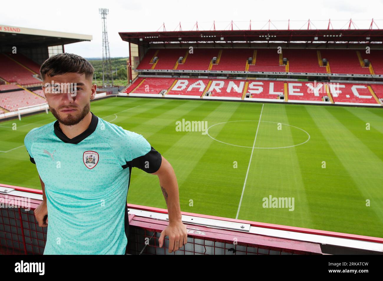 John McAtee signs on loan for Barnsley FC at Oakwell, Barnsley, United  Kingdom. 24th Aug, 2023. (Photo by James Heaton/News Images) in Barnsley,  United Kingdom on 8/24/2023. (Photo by James Heaton/News Images/Sipa