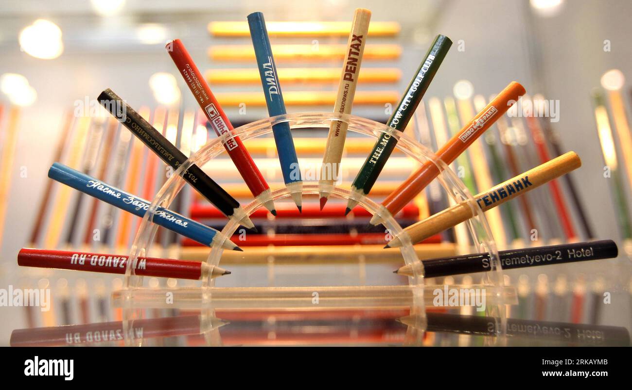 Bildnummer: 54436695  Datum: 16.09.2010  Copyright: imago/Xinhua (100916) -- MOSCOW, Sept. 16, 2010 (Xinhua) -- Pencils are exhibited during the 18th Specialty Advertising & Promotional products fair at the Crocus Expo International Exhibition Center in Moscow, Russia, Sept. 16, 2010. Some 200 exhibitors took park in the three-day expo which opened on Sept. 14. (Xinhua/Lu Jinbo) (zw) RUSSIA-MOSCOW-ADVERTISING & PROMOTIONAL PRODUCTS FAIR PUBLICATIONxNOTxINxCHN Wirtschaft Messe kbdig xsk 2010 quer o0 Objekte, Stifte, Buntstifte    Bildnummer 54436695 Date 16 09 2010 Copyright Imago XINHUA  Mosco Stock Photo