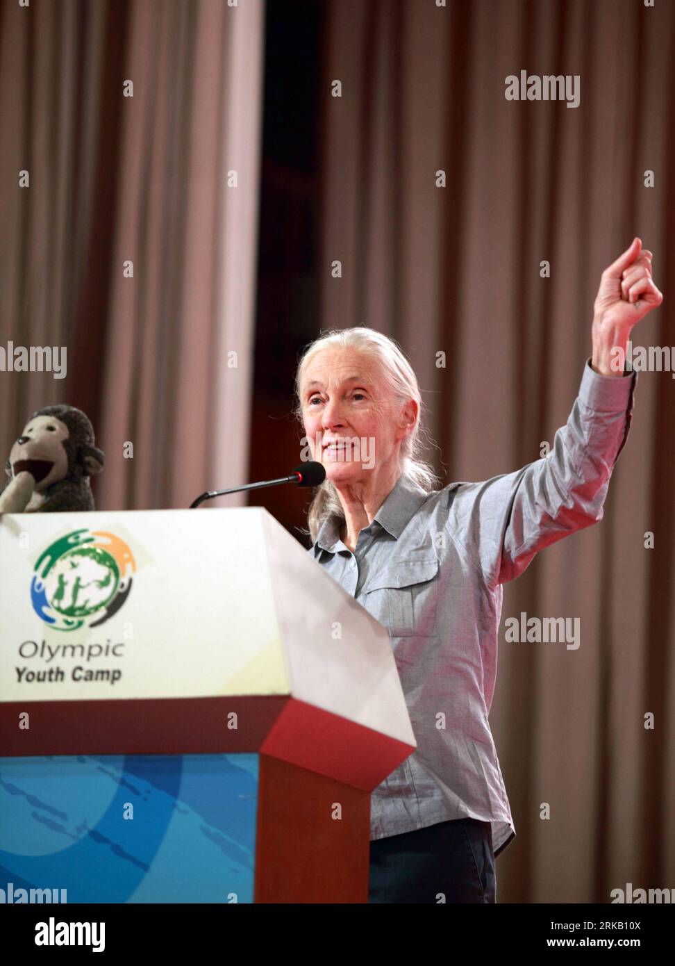 (100918) -- BEIJING, Sept. 18, 2010 (Xinhua) -- Dr. Jane Goodall addresses a summit at Beijing 101 Middle School in Beijing, capital of China, on Sept. 18, 2010. The summit, featuring biological diversity this year, was held by Roots and Shoots. Roots and Shoots is a youth environmental educational program initiated by Dr. Jane Goodall, Mother of Chimpanzees , in Tanzania in 1991. Goodall is one of the most respected women scientist-activists of the 20th century. For over 45 years, since her 20s, the English-native has studied chimpanzees in Africa. She received the United Nations Messenger of Stock Photo