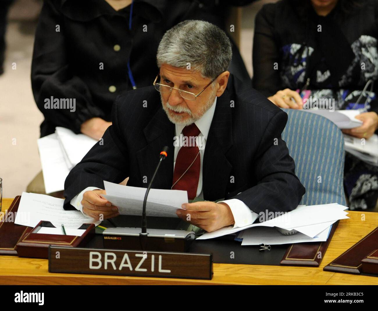 Bildnummer: 54462640  Datum: 23.09.2010  Copyright: imago/Xinhua (100923) -- NEW YORK, Sept. 23, 2010 (Xinhua) -- Brazilian Foreign Minister Celso Luiz Nunes Amorim speaks during the United Nations Security Council summit on the maintenance of international peace and security at the UN headquarters in New York, Sept. 23, 2010. (Xinhua/Shen Hong) (zw) UN-SECURITY COUNCIL-SUMMIT PUBLICATIONxNOTxINxCHN People Politik UNO Vollversammlung kbdig xmk 2010 quer premiumd xint     Bildnummer 54462640 Date 23 09 2010 Copyright Imago XINHUA  New York Sept 23 2010 XINHUA Brazilian Foreign Ministers Celso L Stock Photo