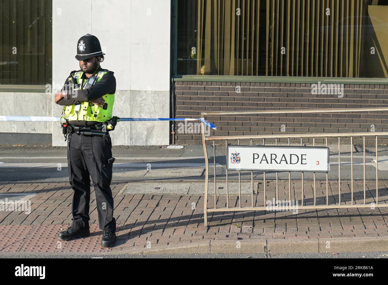 Parade, Birmingham, 24th August 2023: A forensic officer examines the scene after a 16-year-old boy was stabbed outside University College Birmingham on Thursday afternoon. A police spokesman told BirminghamLive: 'We were called to a stabbing outside University College Birmingham in Ladywood, at 2.40pm today (August 24). A 16-year-old has been taken to hospital with serious injuries. 'Our enquiries are at an early stage and anyone with information is asked to contact us via Live Chat on our website, or by calling 101, and quote log 2794 of 24 August.' Credit: Stop Press Media/Alamy Live News Stock Photo