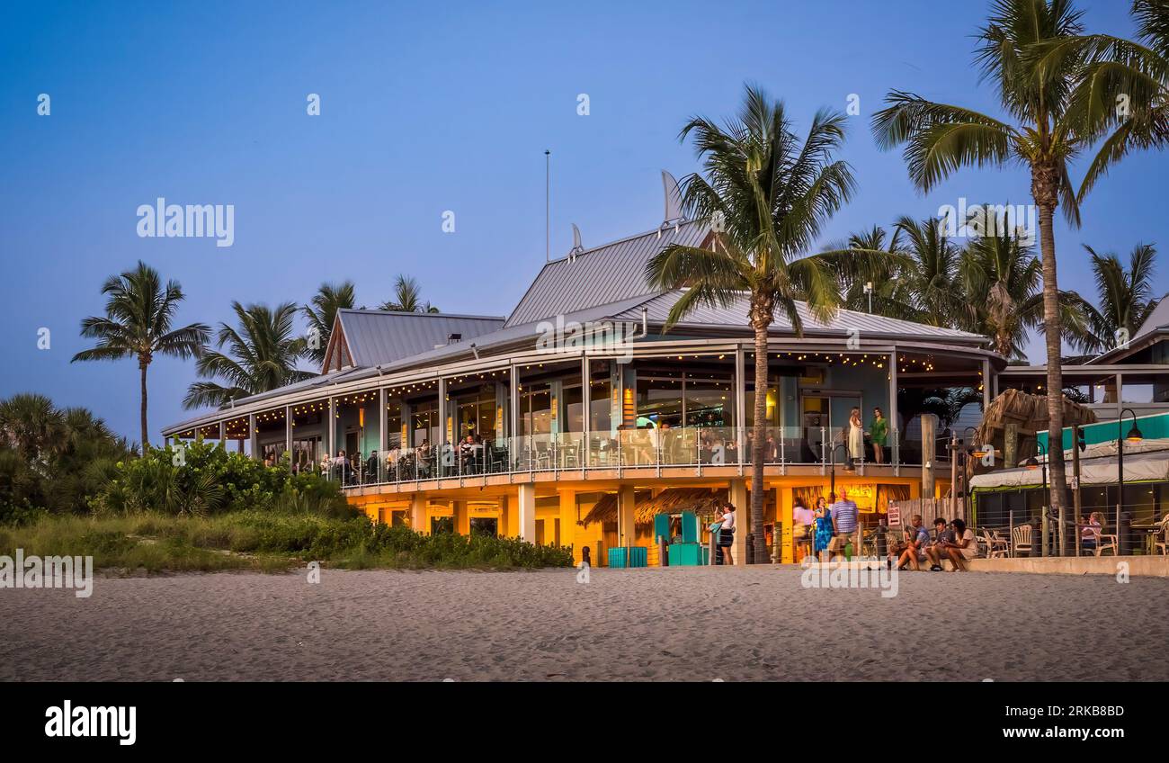 Dusk at Fins Restaurant at the Venice Fishing Pier on the Gulf of Mexico in Venice Florida USA Stock Photo