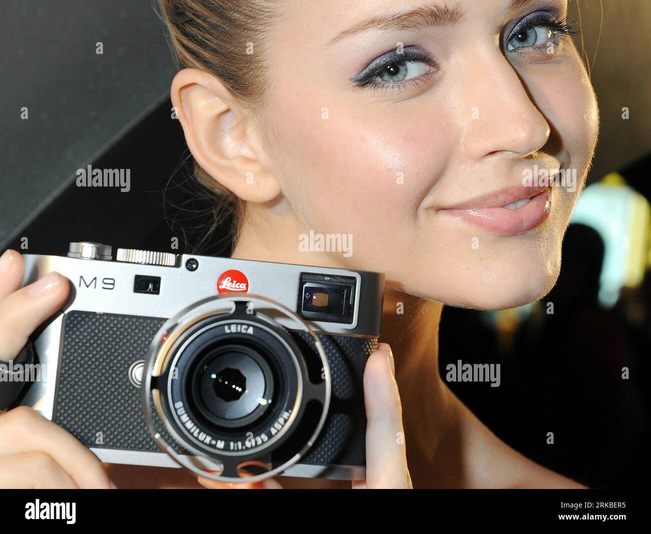 Leica D-LUX 3 camera Stock Photo - Alamy