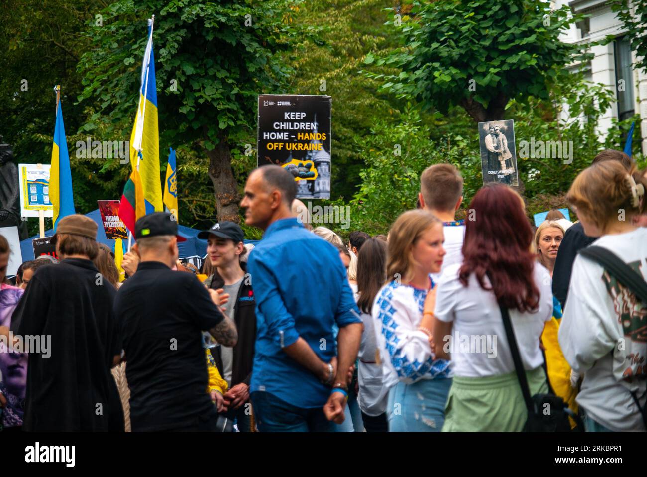 London, United Kingdom - August 24th 2023:  Ukrainians gather in front of the Ukrainian embassy during an event on their independence day. Stock Photo