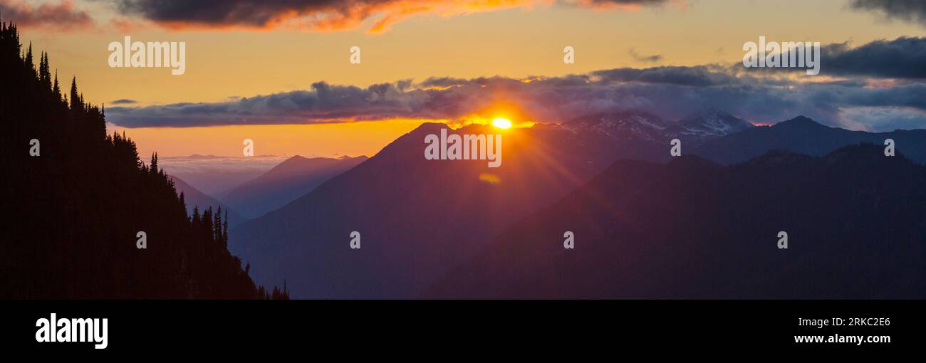 Scenic Sunset in the mountains. Beautiful natural background Stock ...