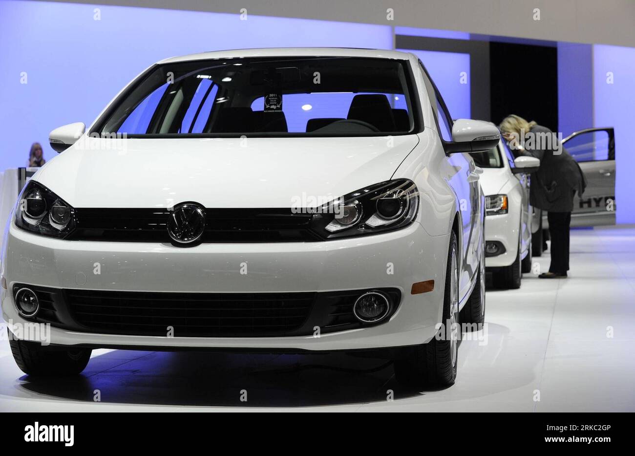 Bildnummer: 54651597  Datum: 17.11.2010  Copyright: imago/Xinhua (101118) -- LOS ANGELES, Nov. 18, 2010 (Xinhua) -- A Volkswagen rabbit is pictured during the press day of the LA auto show in Los Angeles, the United States, on Nov. 17, 2010. (Xinhua/Qi Heng) (nxl) US-LOS ANGELES-AUTO SHOW PUBLICATIONxNOTxINxCHN Wirtschaft Messe Automesse Motorshow Objekte PKW Auto kbdig xmk 2010 quer  o0 Autoindustrie, Freisteller    Bildnummer 54651597 Date 17 11 2010 Copyright Imago XINHUA  Los Angeles Nov 18 2010 XINHUA a Volkswagen Rabbit IS Pictured during The Press Day of The La Car Show in Los Angeles T Stock Photo