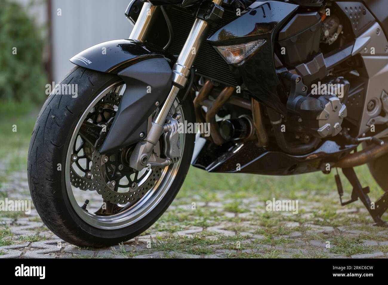 Kawasaki Z750 motorcycle Stock Photo - Alamy