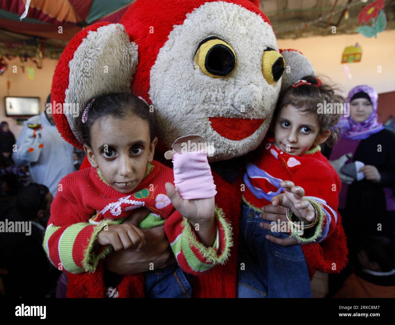 とと Disabled palestinian children hi-res stock photography and images