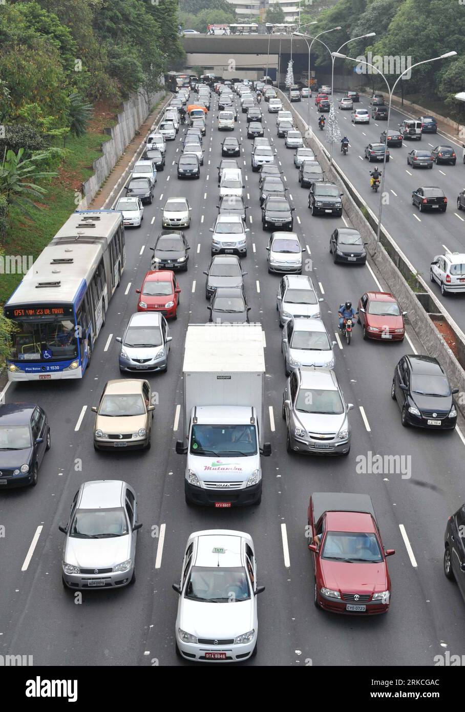 Sao paulo traffic jam hi-res stock photography and images Sao paulo traffic jam hi-res stock photography and images