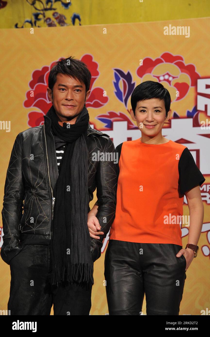 Bildnummer: 54848123  Datum: 24.01.2011  Copyright: imago/Xinhua (110124) -- BEIJING, Jan. 24, 2011 (Xinhua) -- Actor Louis Koo (L) and actress Sandra Ng attend a premiere press conference of the comedy film Mr. and Mrs. Incredible in Beijing, capital of China, Jan. 24, 2011. The comedy film directed by Vincent Kok will be staged on Feb. 3. (Xinhua/Ji Guoqiang) (mcg) CHINA-BEIJING-FILM MR. AND MRS. INCREDIBLE -PREMIERE PRESS CONFERENCE (CN) PUBLICATIONxNOTxINxCHN People Kultur Entertainment Film Pressetermin kbdig xdp 2011 hoch    Bildnummer 54848123 Date 24 01 2011 Copyright Imago XINHUA 1101 Stock Photo