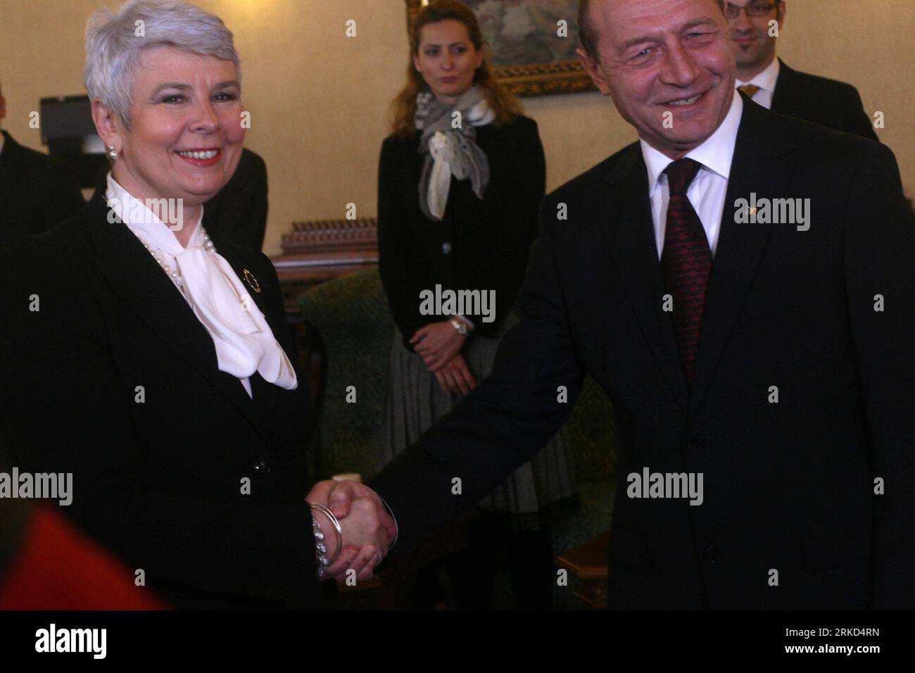 Bildnummer: 54861859  Datum: 29.01.2011  Copyright: imago/Xinhua BUCHAREST, Jan. 28, 2011 (Xinhua) -- Traian Basescu (R), president of Romania, welcomes Croatia s Prime Minister Jadranka Kosor at the Cotroceni presidential palace in Bucharest, capital of Romania, Jan. 28, 2011. (Xinhua/ Gabriel Petrescu) ROMANIA-CROATIA-POLITICS PUBLICATIONxNOTxINxCHN People Politik kbdig xsk 2011 quer    Bildnummer 54861859 Date 29 01 2011 Copyright Imago XINHUA Bucharest Jan 28 2011 XINHUA Traian Basescu r President of Romania welcomes Croatia S Prime Ministers Jadranka Kosor AT The Cotroceni Presidential Pa Stock Photo