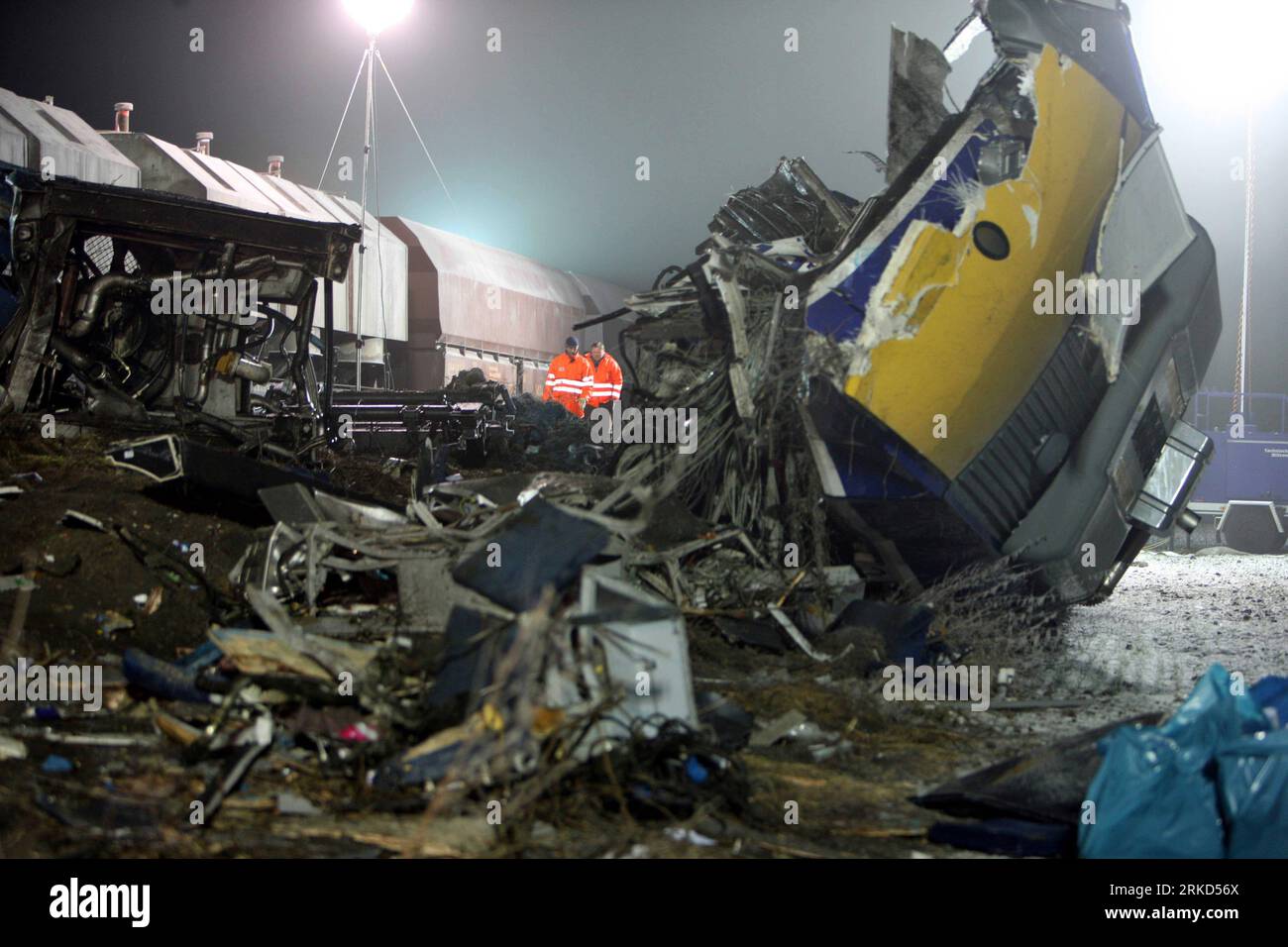 GER, Hordorf, Oschersleben - Jan. 30, 2011 Xinhua -- Rescuers work at the scene of a train collision accident in the Germany s eastern state Saxony-Anhalt on Jan. 30, 2011. A passenger and a freight train collided with each other here late Saturday, leaving at least 10 people dead and about 20 seriously injured, police said. Xinhua/Luo Huanhuan zf GERMANY-SAXONY-ANHALT-TRAIN COLLISION PUBLICATIONxNOTxINxCHN Stock Photo