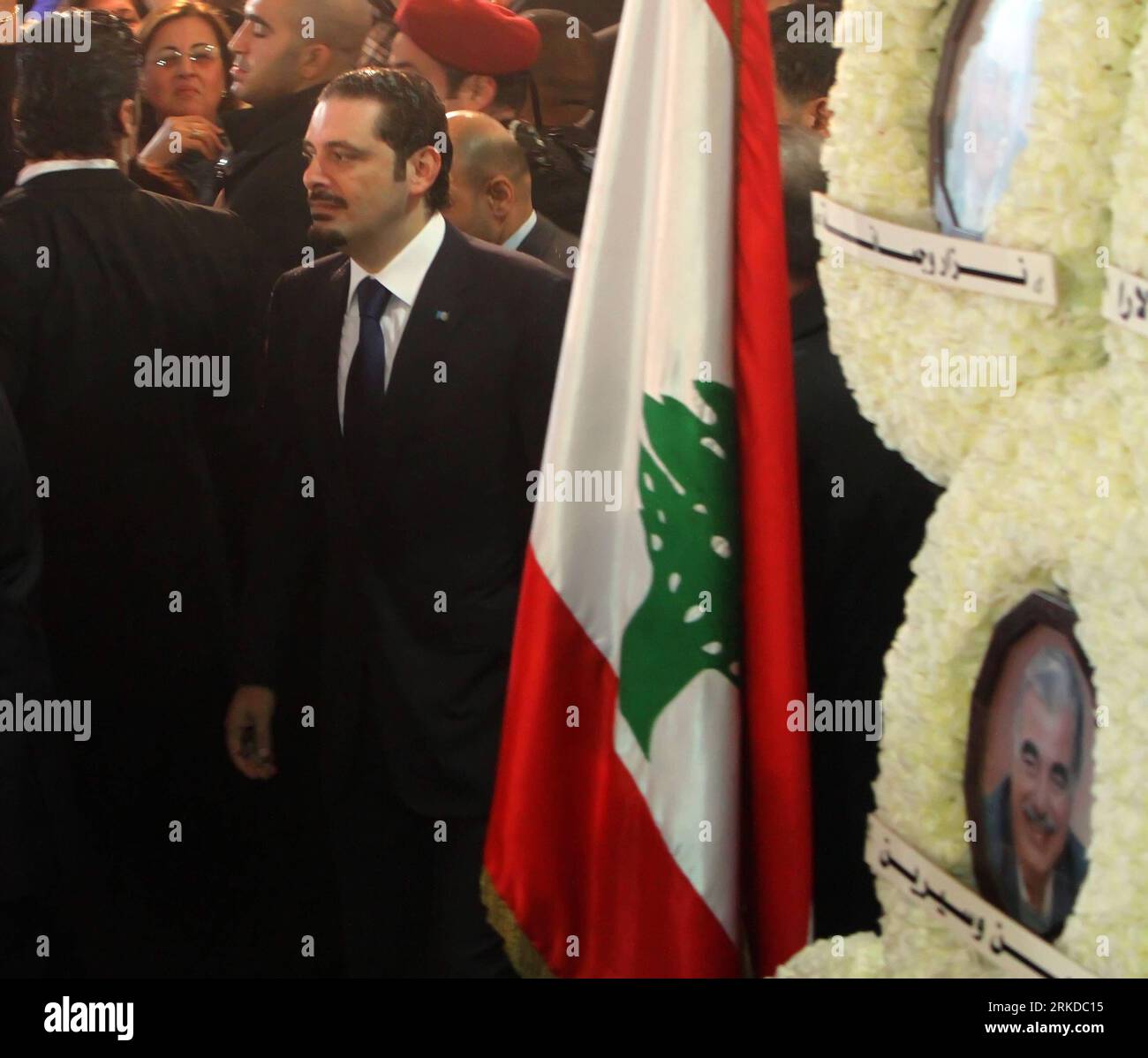 Bildnummer: 54908990  Datum: 14.02.2011  Copyright: imago/Xinhua (110214) -- BEIRUT, Feb. 14, 2011 (Xinhua) -- Lebanese caretaker Prime Minister Saad Hariri (Front), along with other officials, pray as they pay respects at the grave of Saad Hariri s father, former Prime Minister Rafiq Hariri, during a ceremony marking the sixth anniversary of his death at Martyrs square in downtown Beirut, capital of Lebanon, Feb. 14, 2011. On Feb. 14, 2005, Hariri was killed along with 22 others in a bomb attack in Beirut. (Xinhua/Koka) (wjd) LEBANON-BEIRUT-RAFIQ HARIRI-ANNIVERSARY PUBLICATIONxNOTxINxCHN Poli Stock Photo