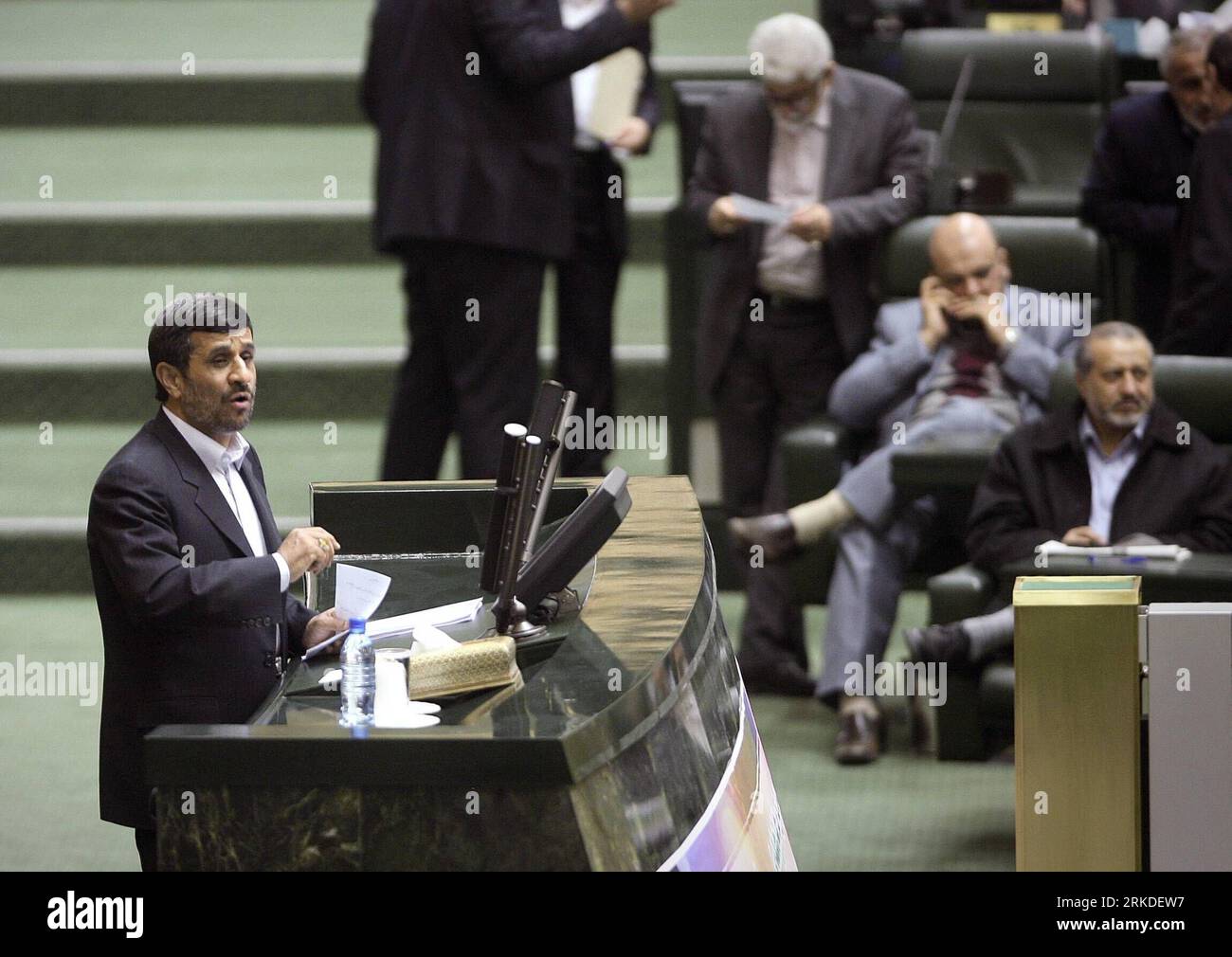 Bildnummer: 54930487  Datum: 20.02.2011  Copyright: imago/Xinhua (110220) -- TEHRAN, Feb. 20, 2011 (Xinhua) -- Iranian President Mahmoud Ahmadinejad delivers a speech in the Majlis (Parliament) in Tehran, Iran, Feb. 20, 2011. Ahmadinejad submitted a 1,769-trillion-rial (nearly 180 billion dollars) budget bill for the upcoming fiscal year to the Parliament on sunday.(Xinhua/Ahmad Halabisaz)(zl) IRAN-TEHERAN-AHMADINEJAD-BUDGET BILL PUBLICATIONxNOTxINxCHN People Politik kbdig xkg 2011 quer     Bildnummer 54930487 Date 20 02 2011 Copyright Imago XINHUA  TEHRAN Feb 20 2011 XINHUA Iranian President Stock Photo