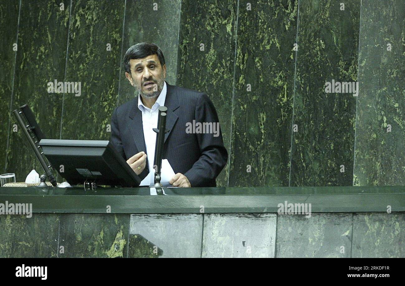 Bildnummer: 54930494  Datum: 20.02.2011  Copyright: imago/Xinhua (110220) -- TEHRAN, Feb. 20, 2011 (Xinhua) -- Iranian President Mahmoud Ahmadinejad delivers a speech in the Majlis (Parliament) in Tehran, Iran, Feb. 20, 2011. Ahmadinejad submitted a 1,769-trillion-rial (nearly 180 billion dollars) budget bill for the upcoming fiscal year to the Parliament on sunday.(Xinhua/Ahmad Halabisaz)(zl) IRAN-TEHERAN-AHMADINEJAD-BUDGET BILL PUBLICATIONxNOTxINxCHN People Politik kbdig xkg 2011 quer premiumd     Bildnummer 54930494 Date 20 02 2011 Copyright Imago XINHUA  TEHRAN Feb 20 2011 XINHUA Iranian P Stock Photo