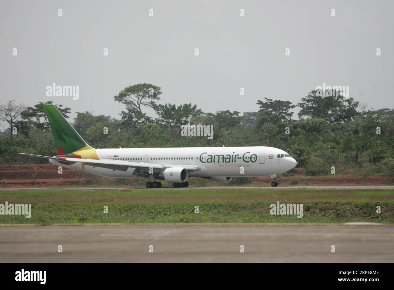 Douala verkehr hires stock photography and images Alamy