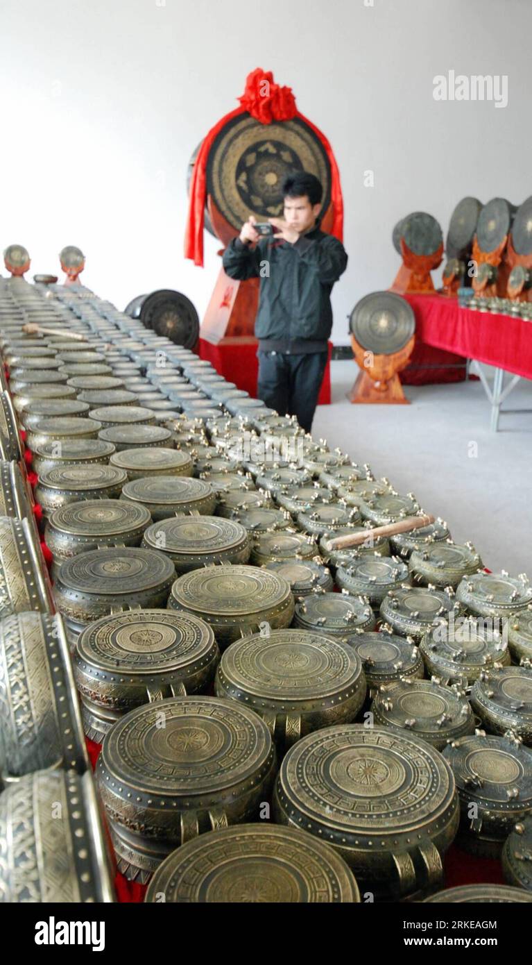 Drum collection hi-res stock photography and images - Alamy