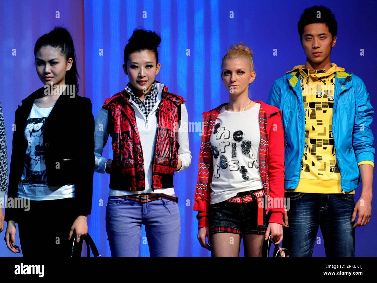 Mode 2011 hi-res stock photography and images - Page 14 - Alamy