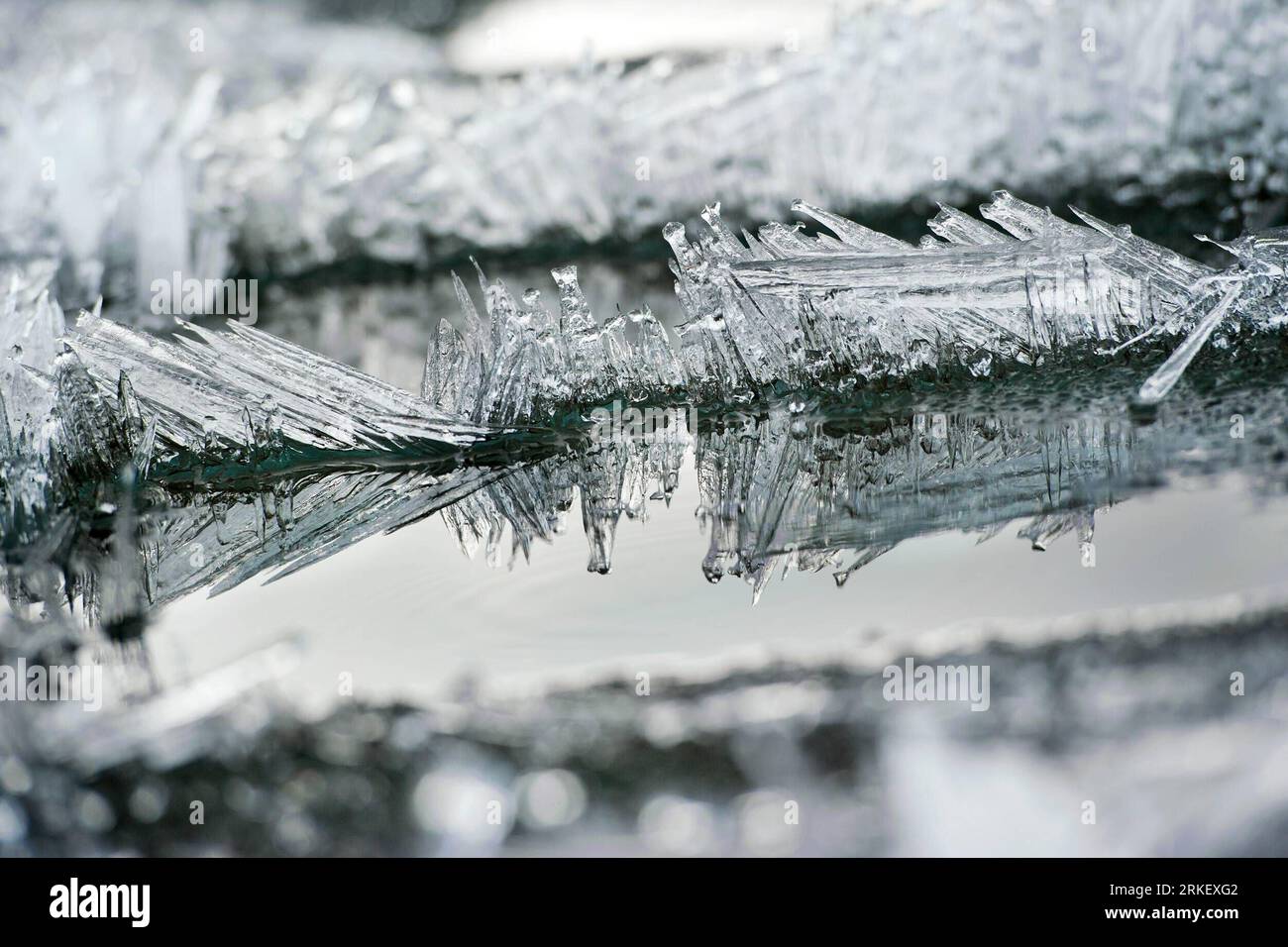Bildnummer: 55310029  Datum: 30.04.2011  Copyright: imago/Xinhua (110502) -- BORTALA, May 2, 2011 (Xinhua) -- Photo taken on April 30, 2011 shows beautiful ice floating on Sayram Lake in Bortala Mongol Autonomous Prefecture, northwest China s Xinjiang Uygur Autonomous Region. (Xinhua/Lai Yuning) (lfj)  CHINA-XINJIANG-SAYRAM LAKE-ICE (CN) PUBLICATIONxNOTxINxCHN Gesellschaft Natur Landschaft kbdig xub 2011 quer o0 See, Kälte, Frost, Eiskristall, Eis, Kristall    Bildnummer 55310029 Date 30 04 2011 Copyright Imago XINHUA  Bortala May 2 2011 XINHUA Photo Taken ON April 30 2011 Shows Beautiful ICE Stock Photo