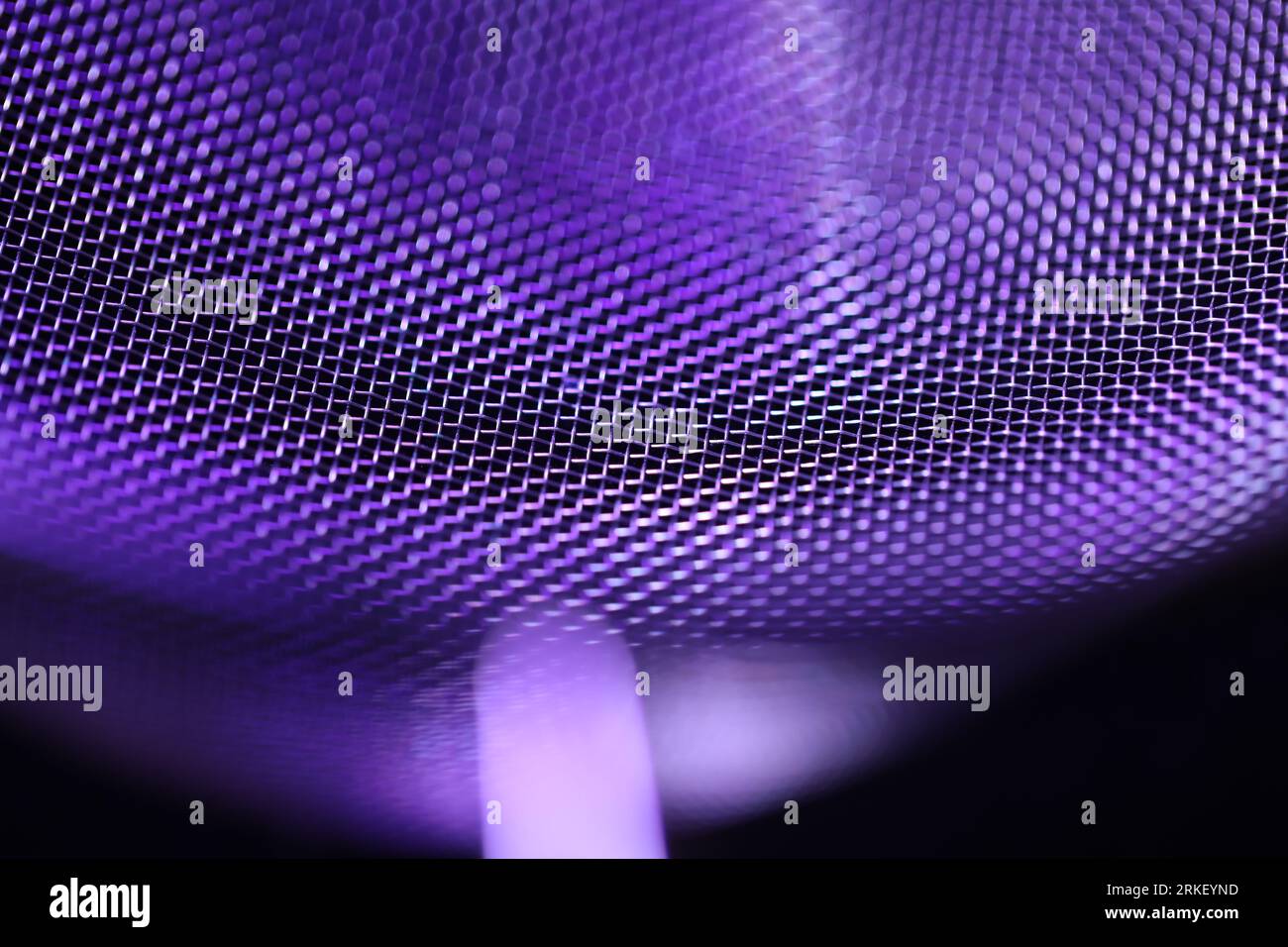 Metal mesh divider hi-res stock photography and images - Alamy