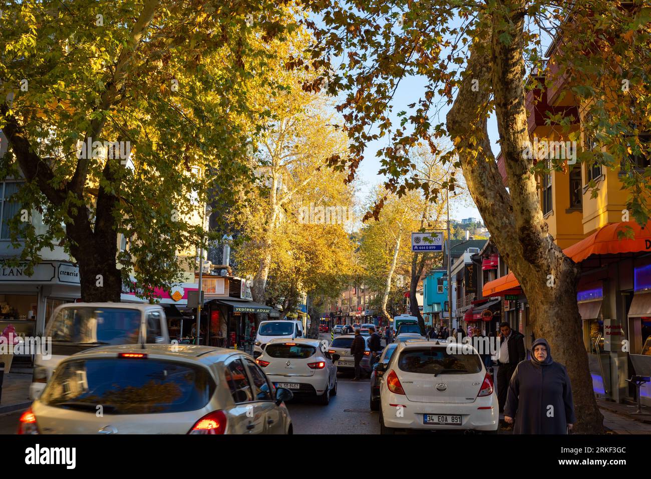 Cengelkoy view with cafes, people and traffic in Uskudar district of Istanbul. Istanbul Turkiye - 11.10.2022 Stock Photo