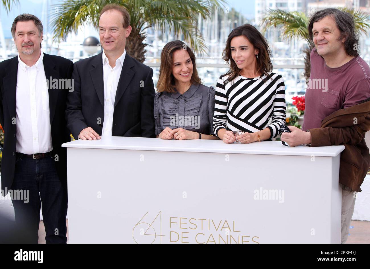 Bildnummer: 55341626  Datum: 12.05.2011  Copyright: imago/Xinhua (110512)-- CANNES, May 12, 2011 (Xinhua) -- (From L to R) US Chief Creative Officer-Tribeca Enterprises Geoffroy Gilmore, British critic Peter Bradshaw, Mexican director of the Morelia Festival Daniela Michel, French actress Elodie Bouchez and Serbian director and President of the jury Emir Kusturica pose during the photocall of the Un Certain Regard jury of the 64th Cannes Film Festival on May 12, 2011 in Cannes, France. (Xinhua/Gao Jing)(zf) FRANCE-CANNES-FILM FESTIVAL-UN CERTAIN REGARD-JURY-PHOTOCALL PUBLICATIONxNOTxINxCHN Kul Stock Photo