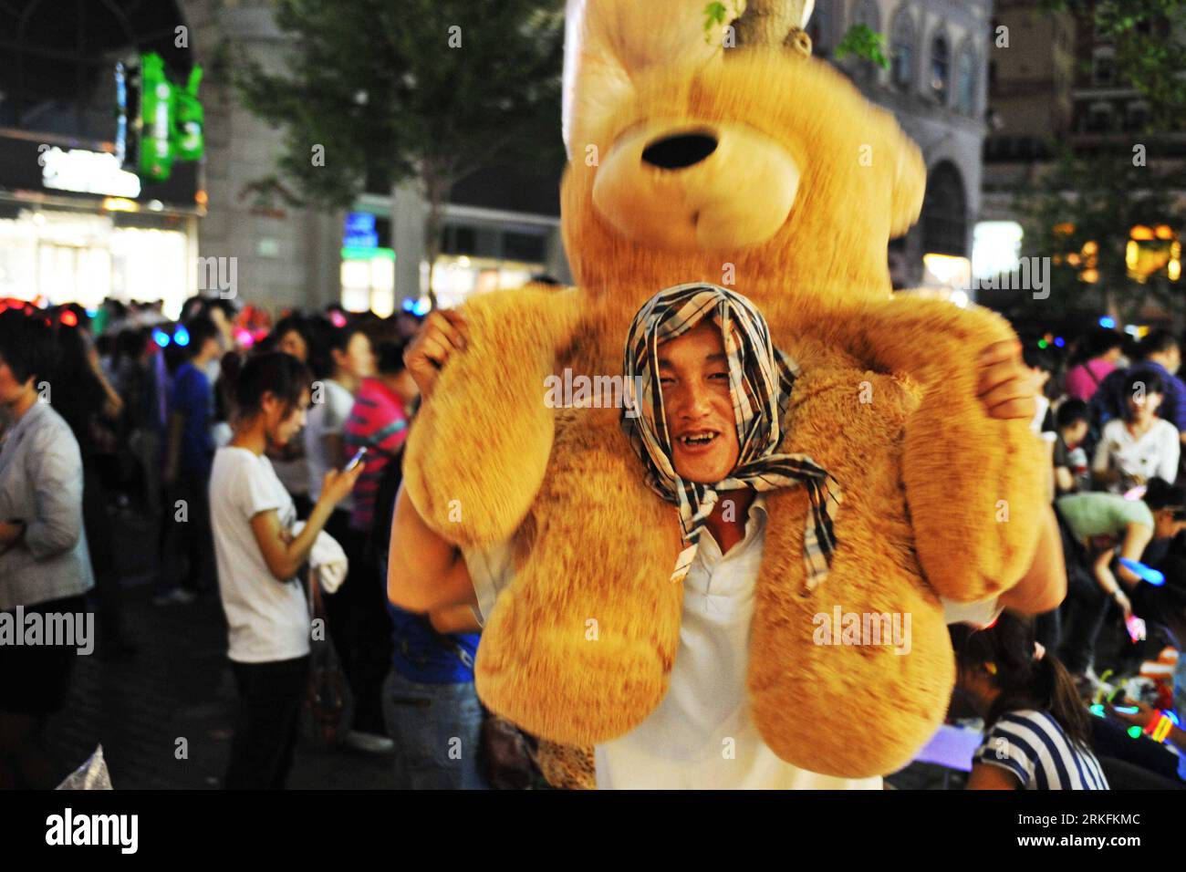 Disney Princesas bebés muñeca con vestido clásico, image size:1300x956