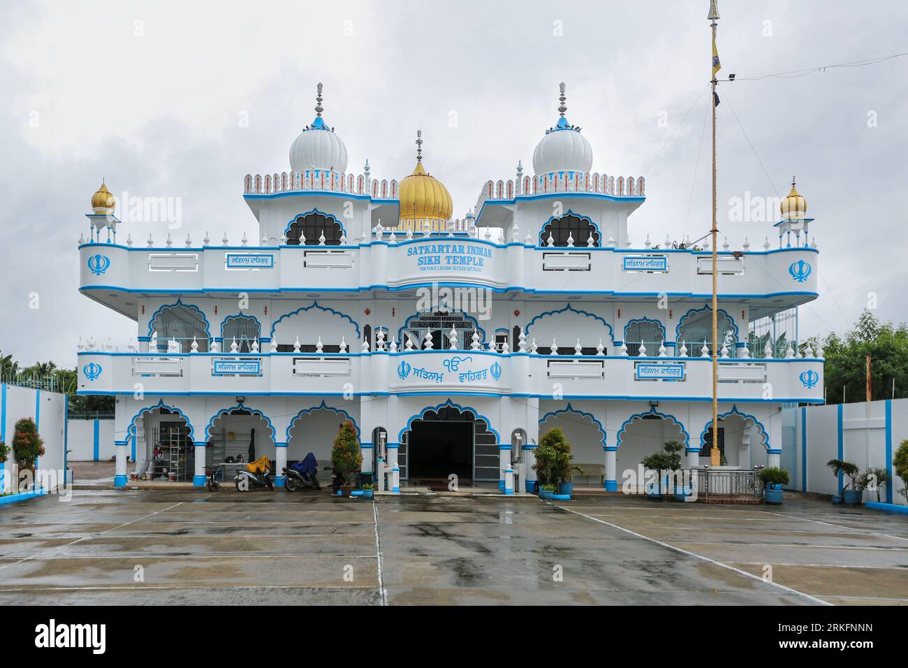 The Sat Kartar Indian Sikh Temple welcome the Philippine Indian community in San Pablo Laguna, Sikhs Gurdwara, Indians Filipinos descent, Philippines Stock Photo
