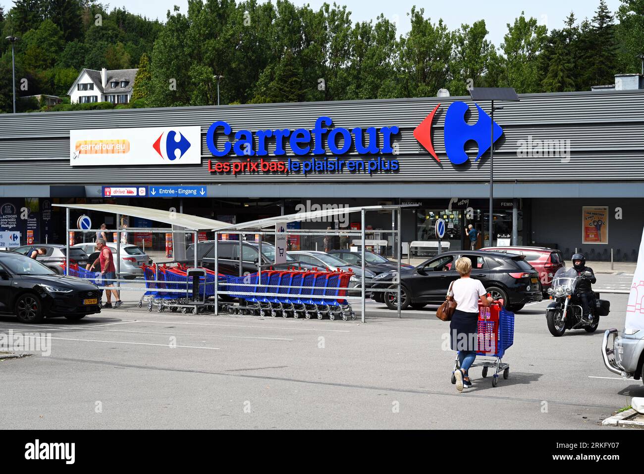 Storefront of a Carrefour Hypermarket Stock Photo Alamy