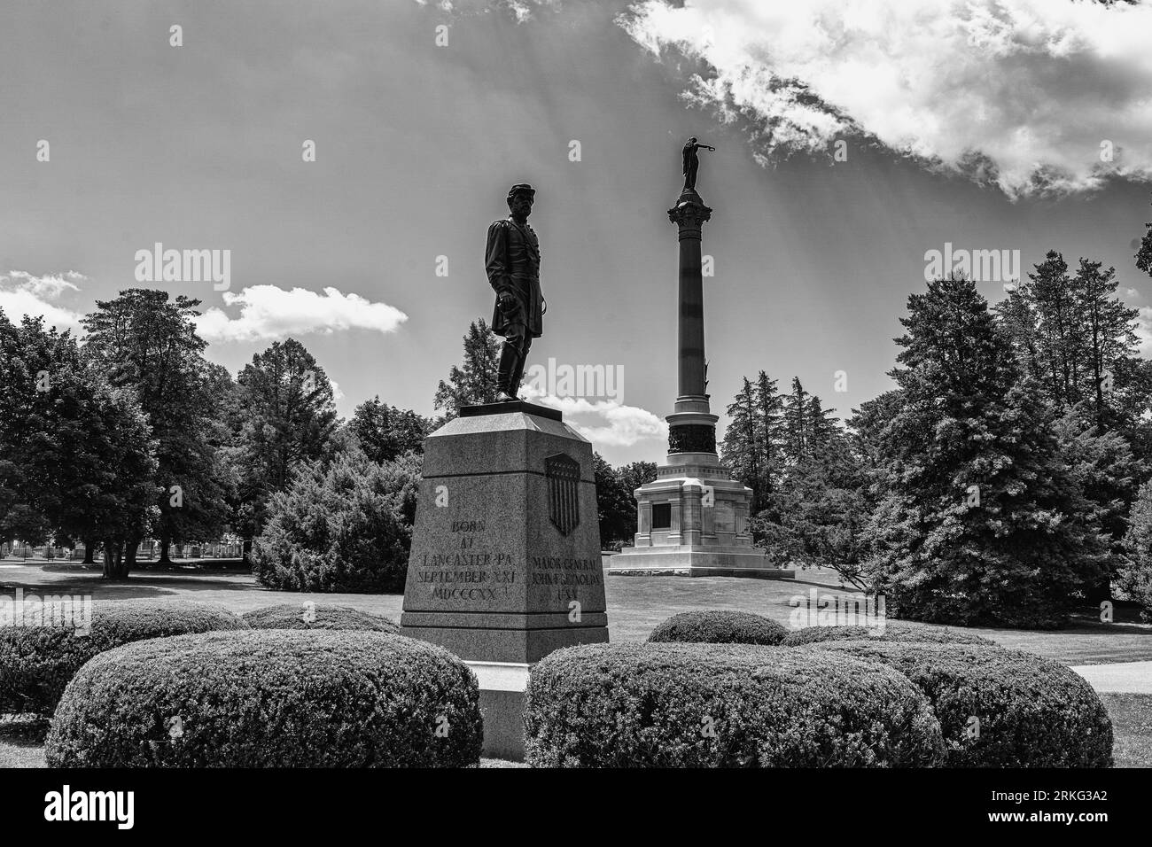 Civil war war statue Black and White Stock Photos & Images - Alamy