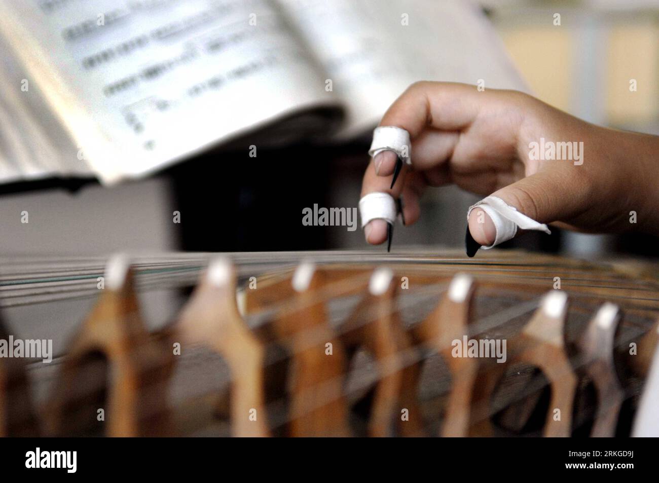 Instrument comes hi-res stock photography and images - Alamy