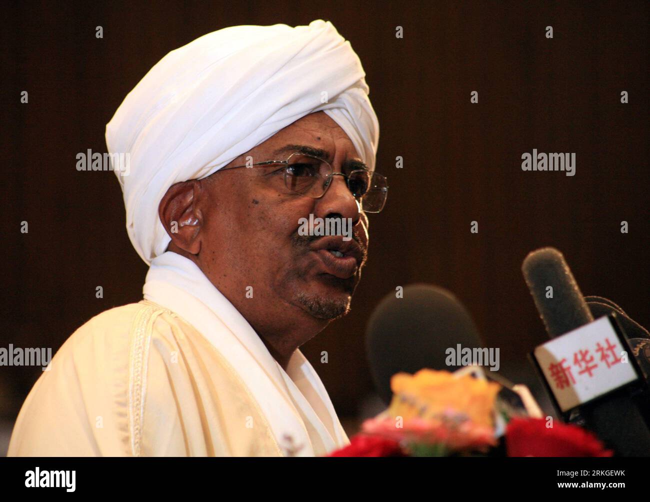 110712 -- KHARTOUM, July 12, 2011 Xinhua -- Sudanese President Omar Hassan al-Bashir delivers a speech at Sudan s parliament in Khartoum on July 12, 2011. Sudanese President Omar Hassan al-Bashir said on Tuesday that the country is planning to launch its own currency in the wake of South Sudan s announcement to replace the Sudanese pound. Xinhua/Mohammed Babiker srb SUDAN-KHARTOUM-POLICY-NEW CURRENCY PUBLICATIONxNOTxINxCHN Stock Photo