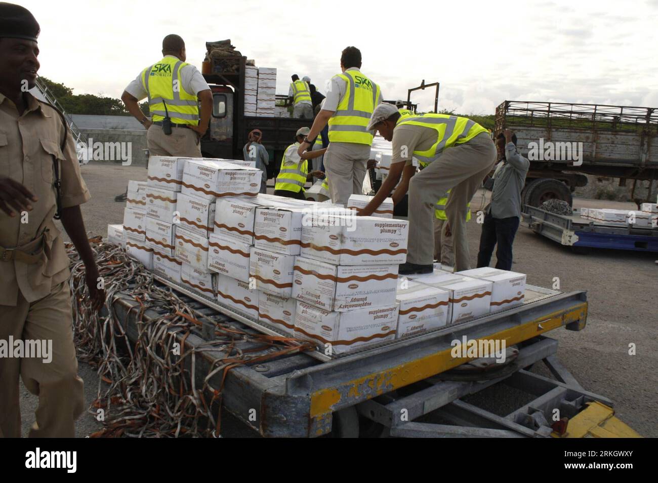 Somalia food aid hires stock photography and images Alamy