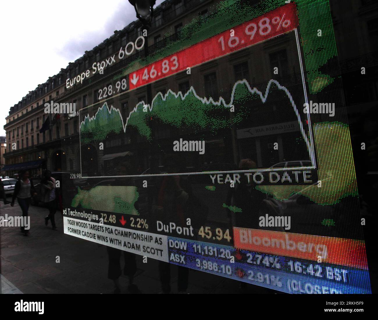 Bloomberg stocks hi-res stock photography and images - Alamy