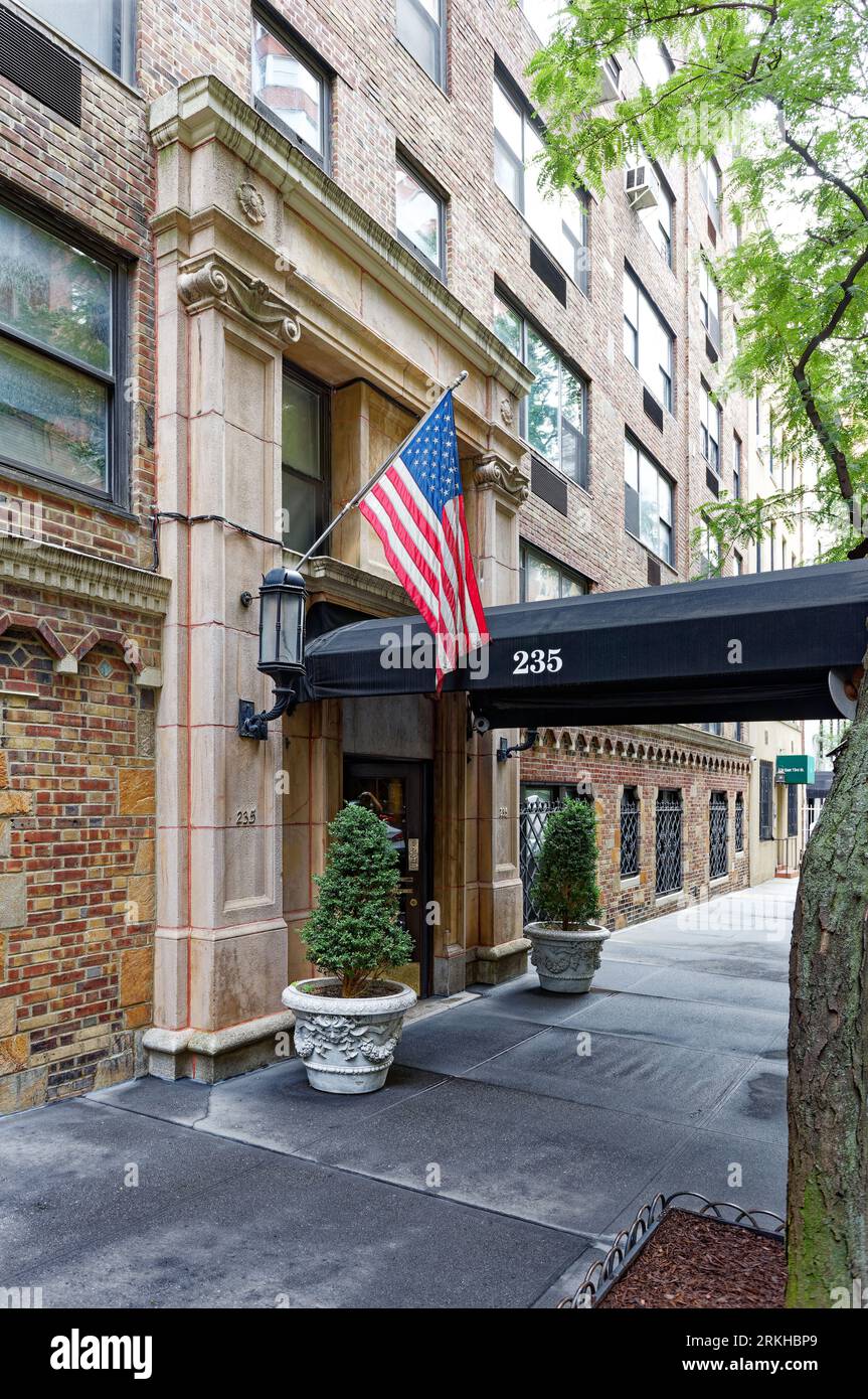 235 East 73rd Street is one of six Emery Rothdesigned apartment