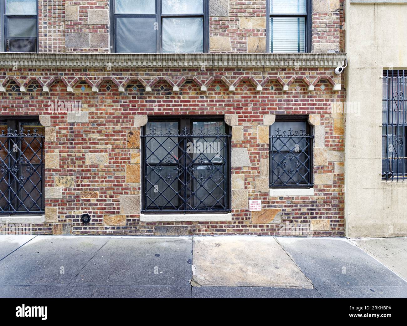235 East 73rd Street is one of six Emery Rothdesigned apartment