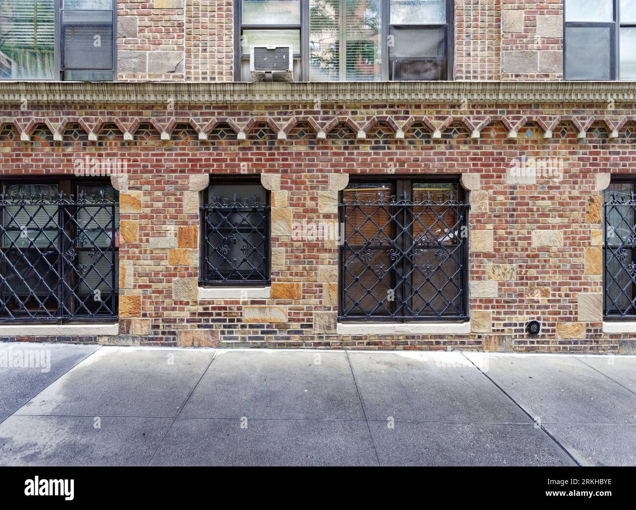 235 East 73rd Street is one of six Emery Rothdesigned apartment