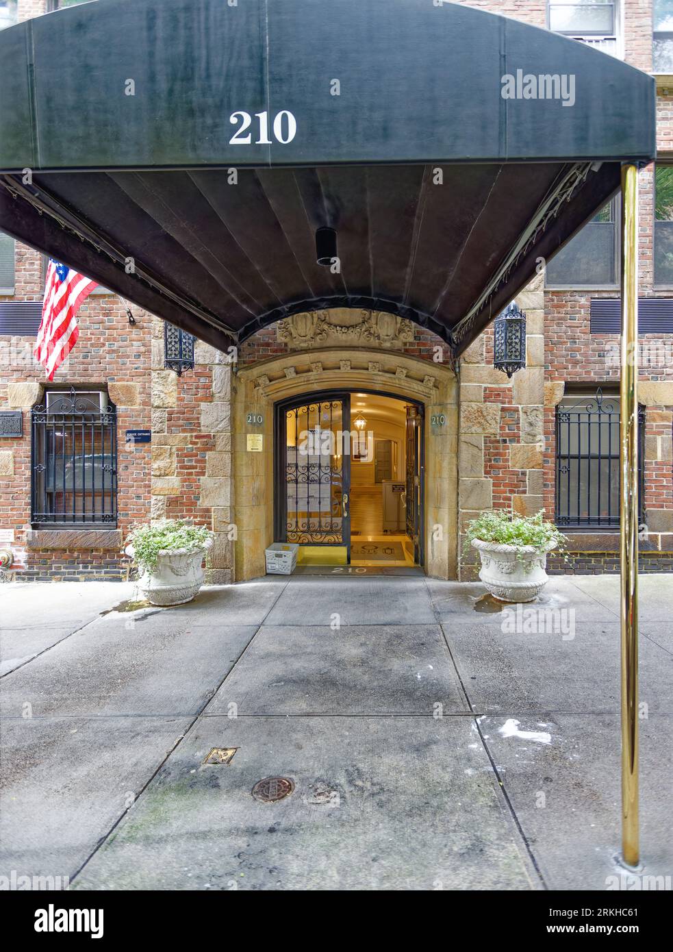 210 East 73rd Street is one of six Emery Rothdesigned apartment