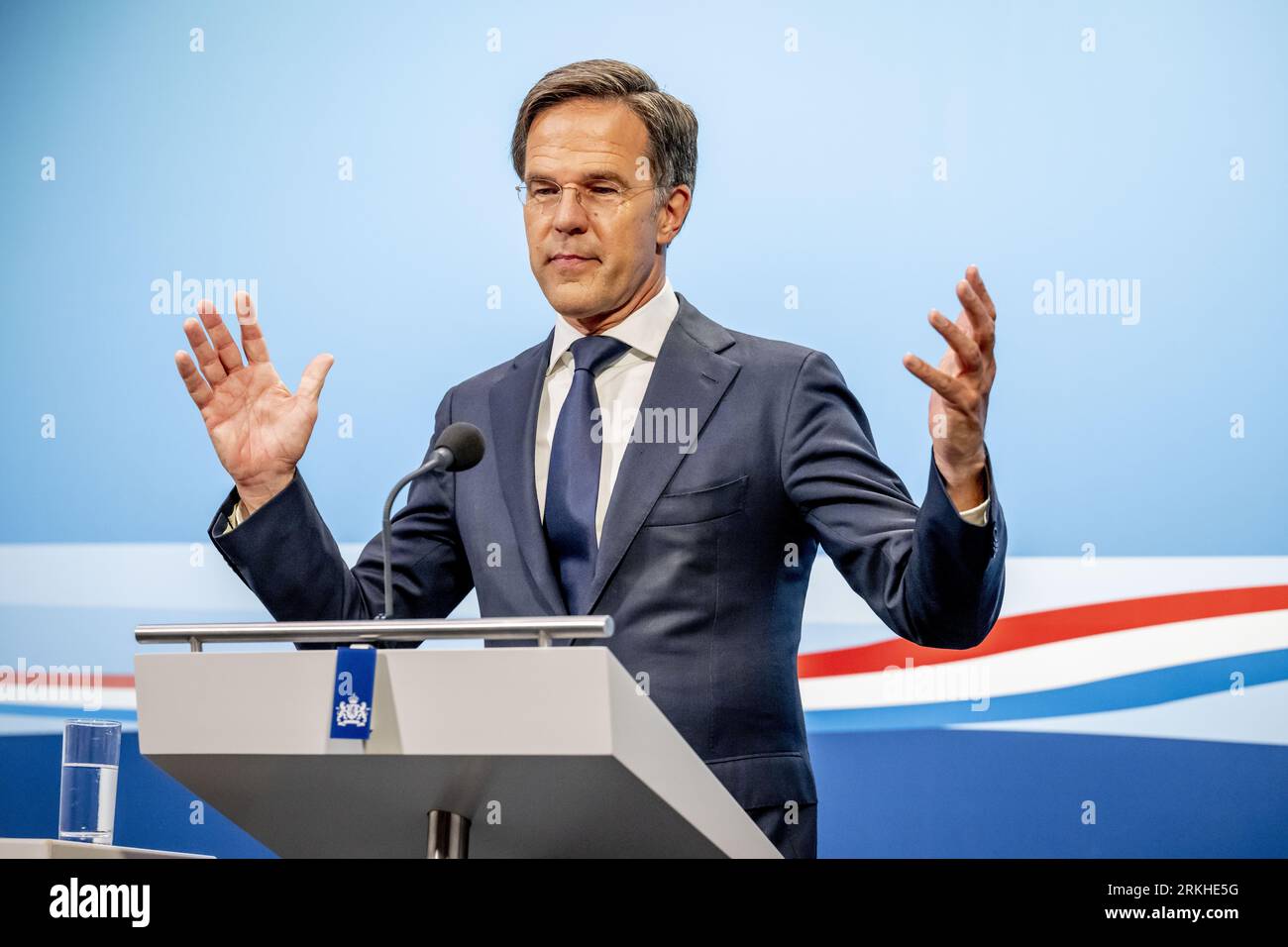 THE HAGUE - Outgoing Prime Minister Mark Rutte speaks to the press ...