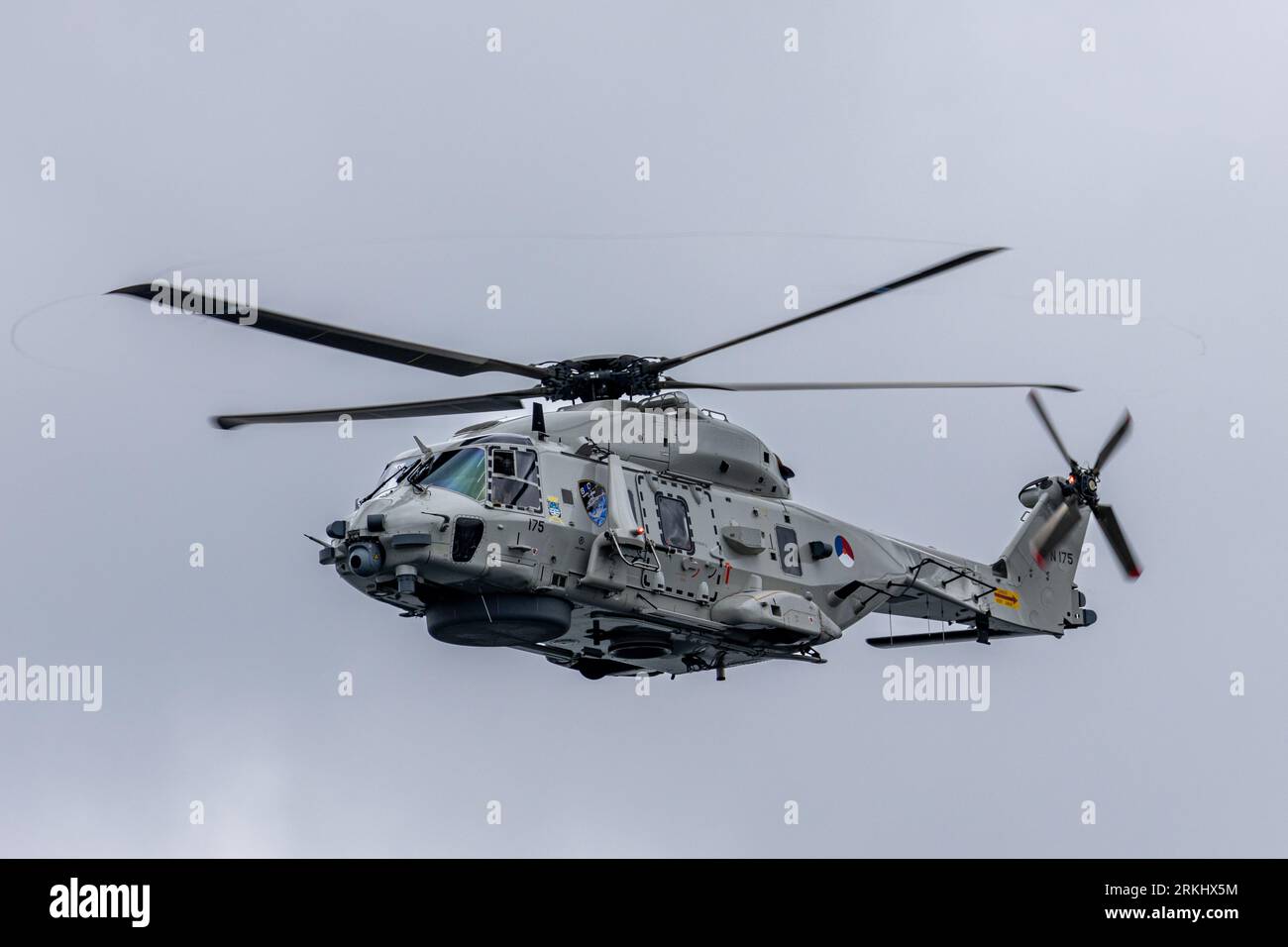 Helicopter maneuverability hi-res stock photography and images - Alamy