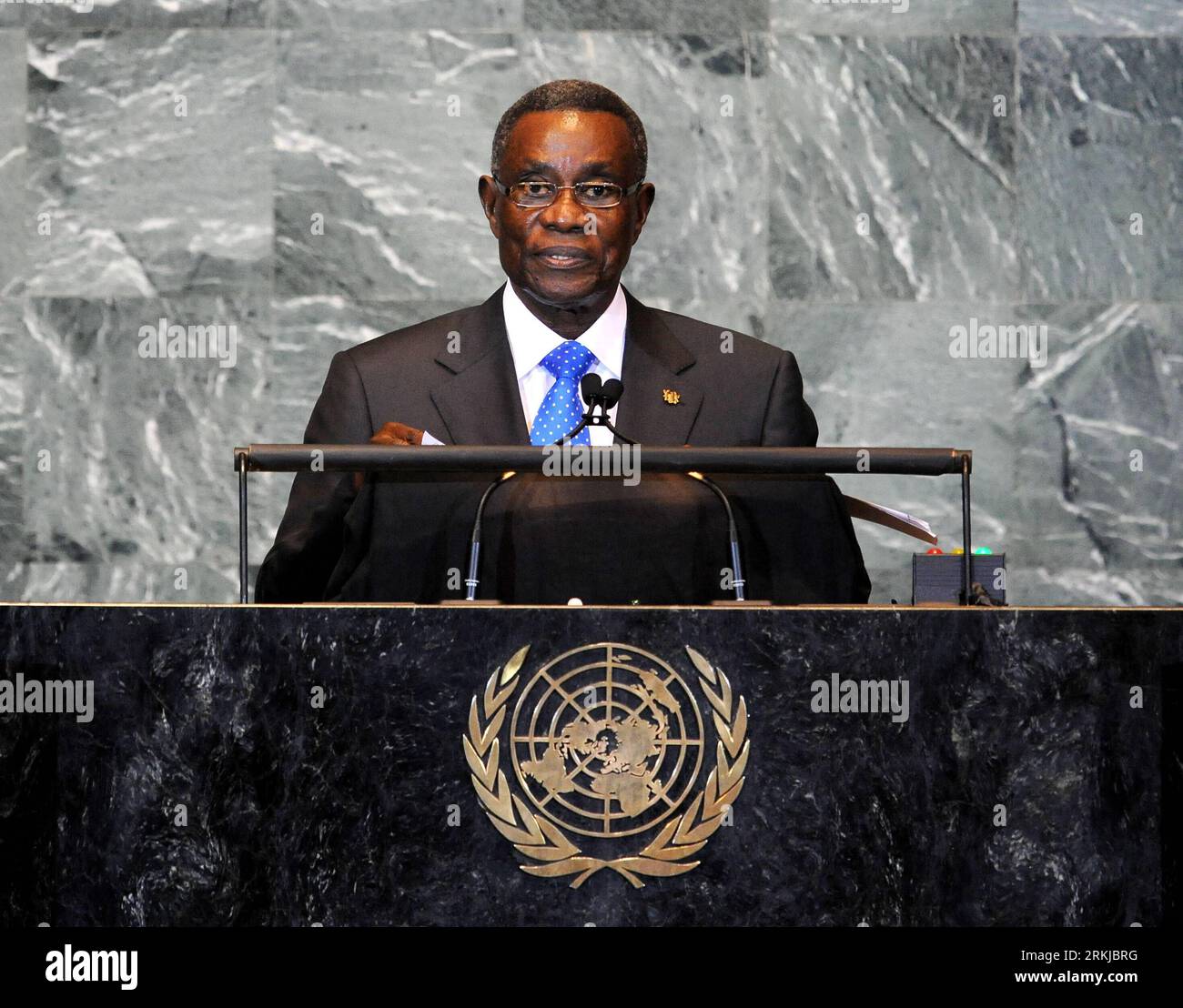 Bildnummer: 56086872  Datum: 23.09.2011  Copyright: imago/Xinhua (110924) -- NEW YORK, Sept. 24, 2011 (Xinhua) -- President of Ghana John Evans Atta Mills addresses the general debate of the 66th session of the UN General Assembly at UN headquarters in New York Sept. 23, 2011. (Xinhua/Shen Hong)(ctt) US-UN-GENERAL ASSEMBLY PUBLICATIONxNOTxINxCHN People Politik UNO xda x0x premiumd 2011 quer      56086872 Date 23 09 2011 Copyright Imago XINHUA  New York Sept 24 2011 XINHUA President of Ghana John Evans Atta Mills addresses The General Debate of The  Session of The UN General Assembly AT UN Head Stock Photo