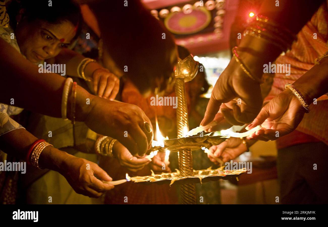 Durga puja is symbol of victory over evil hi-res stock photography and ...