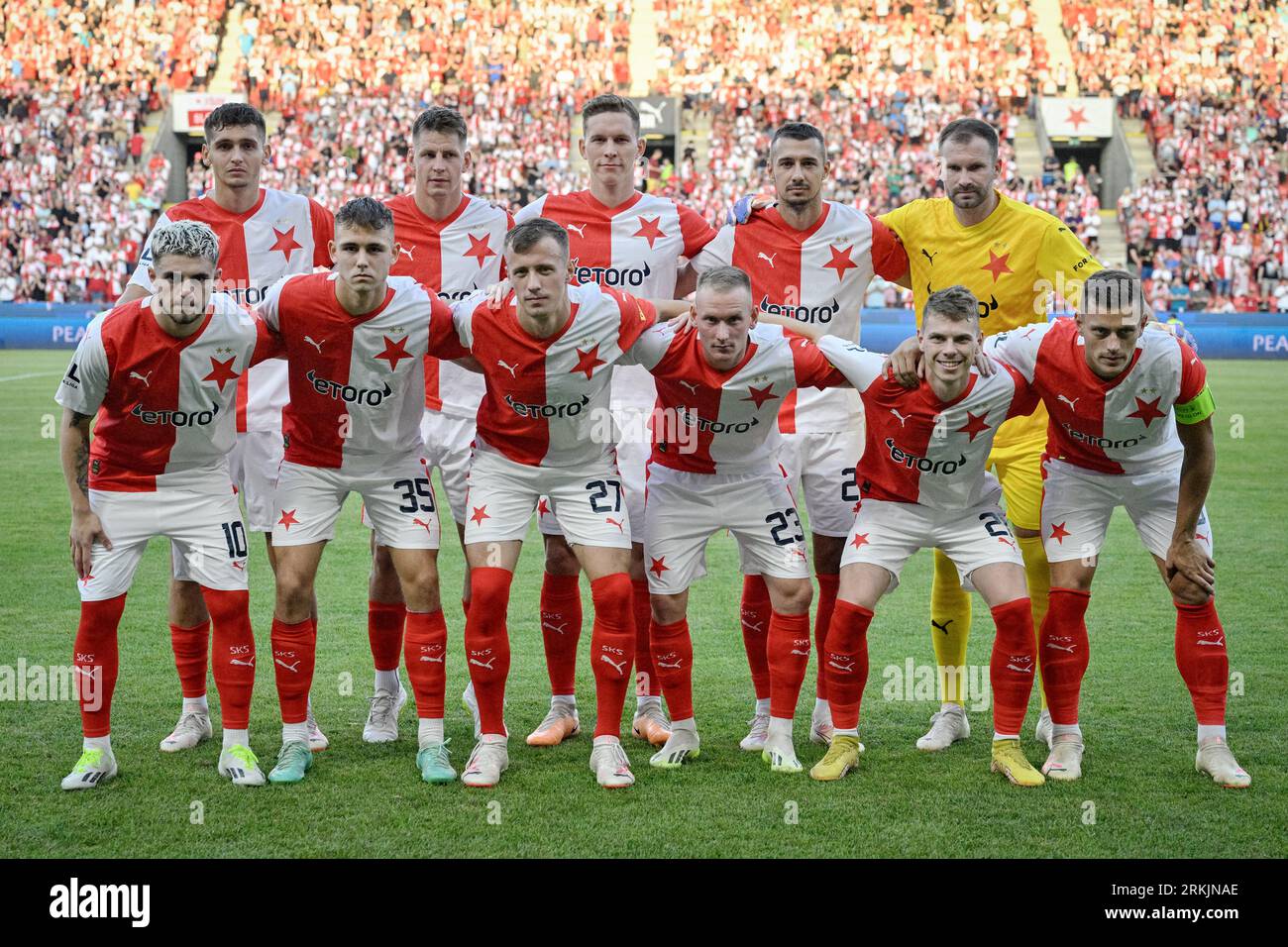 Europa League round-up- Slavia Prague through after Rangers duo see red -  Eurosport