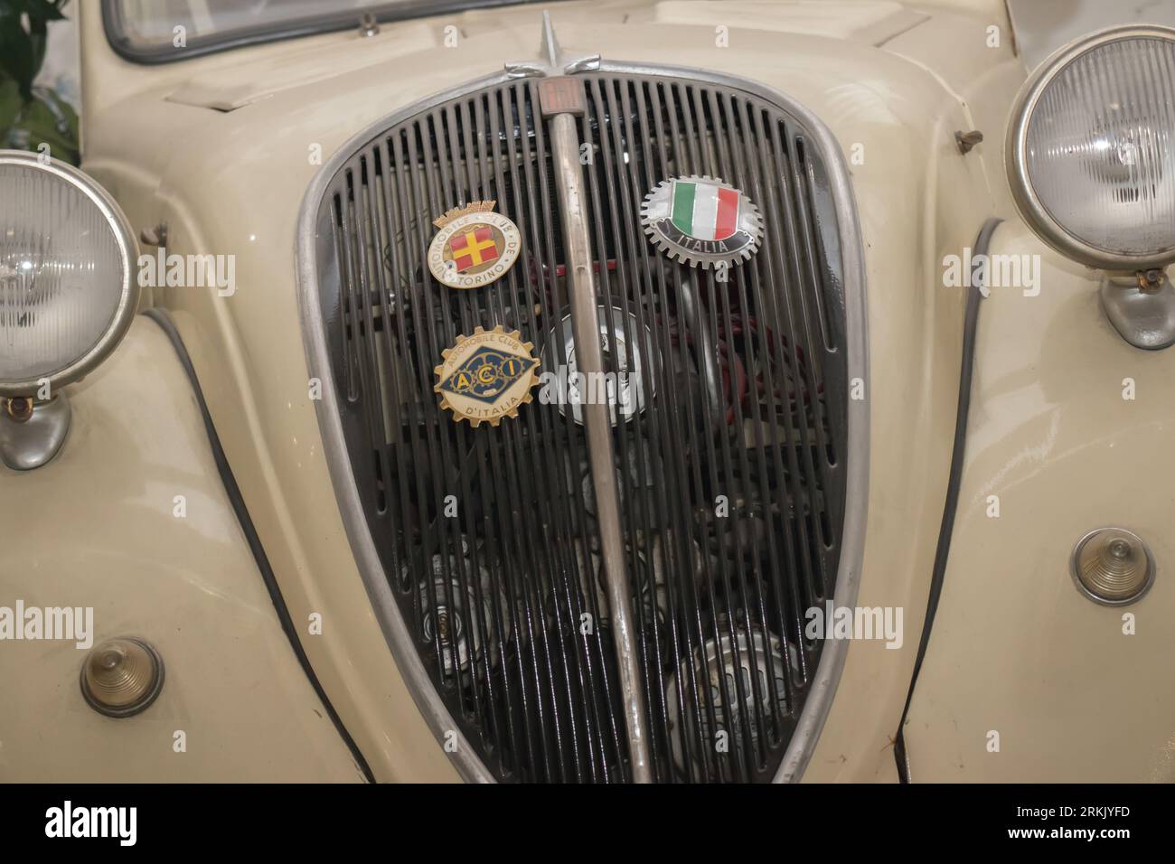 Collection of Vintage vehicles, some of them made 100 years ago