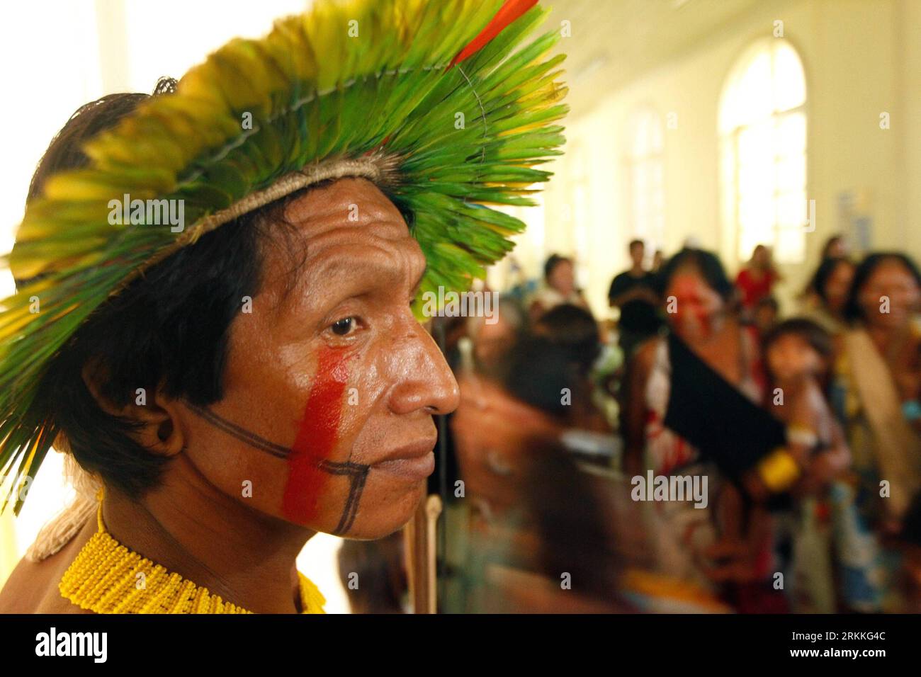Bildnummer: 56239127  Datum: 01.11.2011  Copyright: imago/Xinhua (111102) -- BELEN, Nov. 2, 2011 (Xinhua) -- Members of the Kayapo ethnic group from the Sao Felix do Xingu municipality participate in a rally to demand public transportation services in front of the Justice and Human Rights Secretary in Belen, capital of Para state, Brazil, Nov. 1, 2011. (Xinhua/Tarso Sarraf)(ctt) BRASIL-BELEN-SOCIETY-PROTEST PUBLICATIONxNOTxINxCHN Gesellschaft Indianer x0x xsk 2011 quer premiumd      56239127 Date 01 11 2011 Copyright Imago XINHUA  Belen Nov 2 2011 XINHUA Members of The Kayapo Ethnic Group from Stock Photo