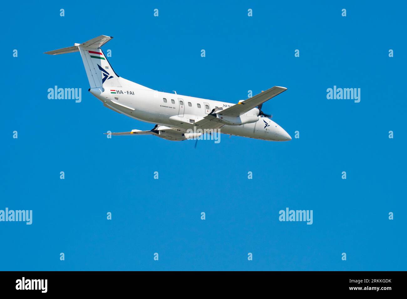 D-CAOB Air Omega Embraer EMB-120ER(FC) Brasilia Photo by Vincent