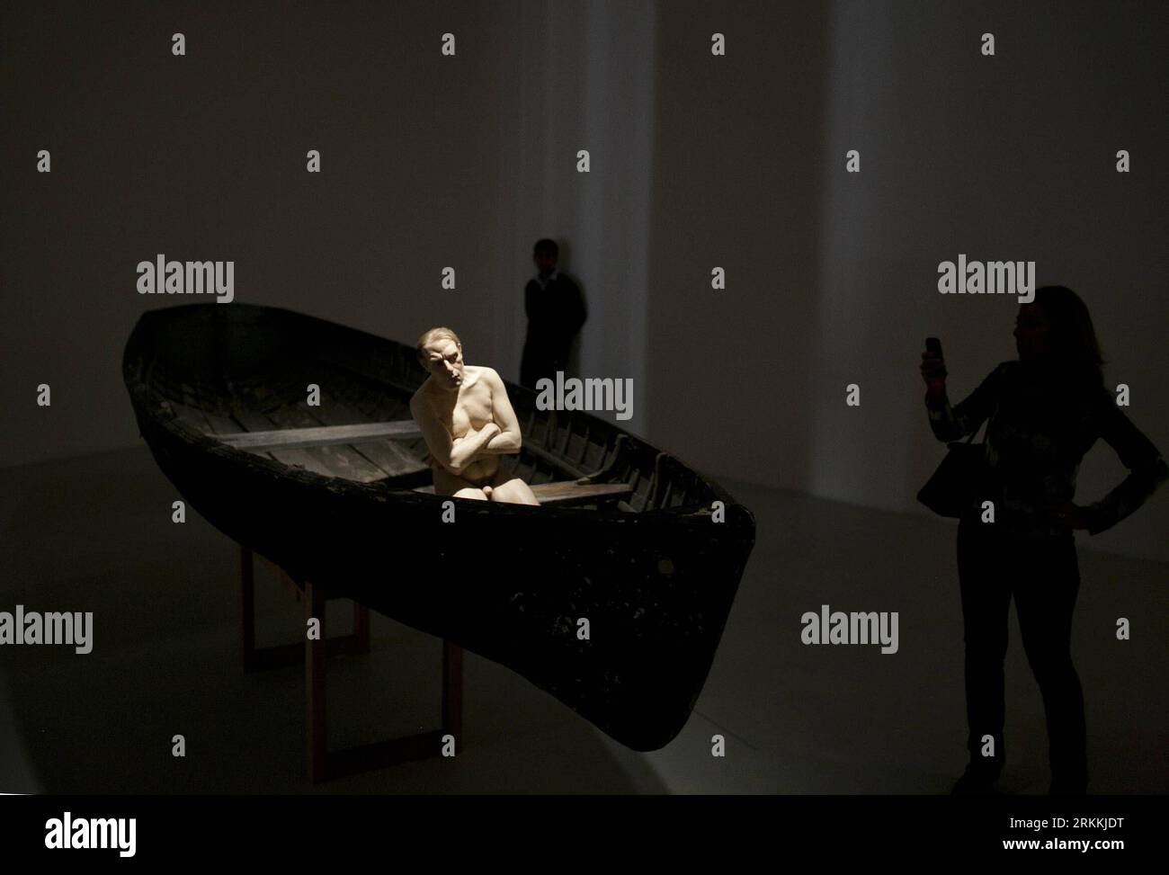 Ron mueck man in boat hires stock photography and images Alamy