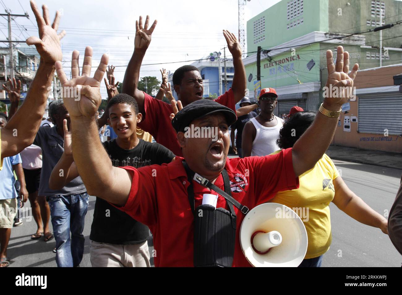 Fuel cost reduction hires stock photography and images Alamy