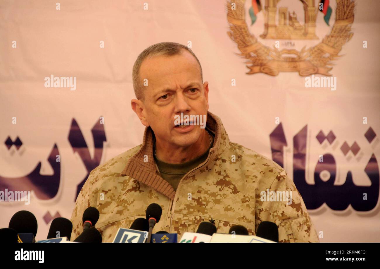 Bildnummer: 56541722  Datum: 02.12.2011  Copyright: imago/Xinhua (111201) -- AFGHANISTAN, Dec. 1, 2011 (Xinhua) -- Top U.S. and NATO commander General John R. Allen speaks during the security transition ceremony in Parwan province, north of Kabul, Afghanistan, Dec. 1, 2011. The government of Afghanistan began the second phase of taking over security responsibilities from NATO-led International Security Assistance Force (ISAF) on Thursday. (Xinhua/Ahmad Massoud) (jl) AFGHANISTAN-NATO-SECURITY TRANSITION PUBLICATIONxNOTxINxCHN People Politik Militär Übergabe Sicherheit premiumd Porträt xns x0x 2 Stock Photo